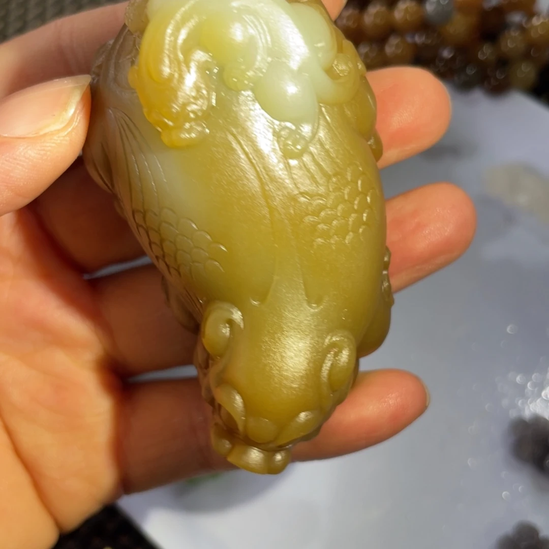 颈饰未镶嵌和田玉（糖玉）