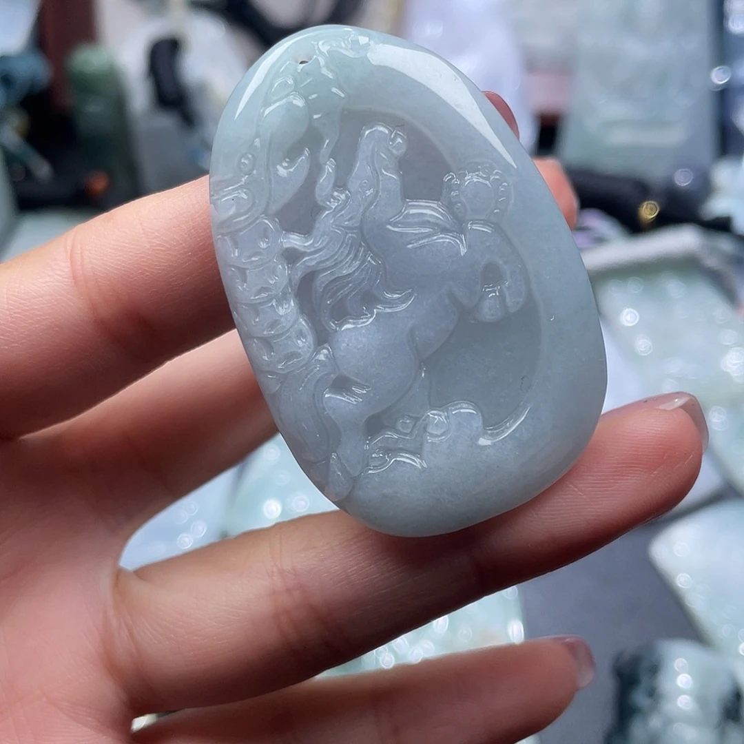 翡翠未镶嵌颈饰翡翠