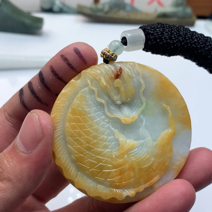 翡翠未镶嵌颈饰保真天然a货翡翠