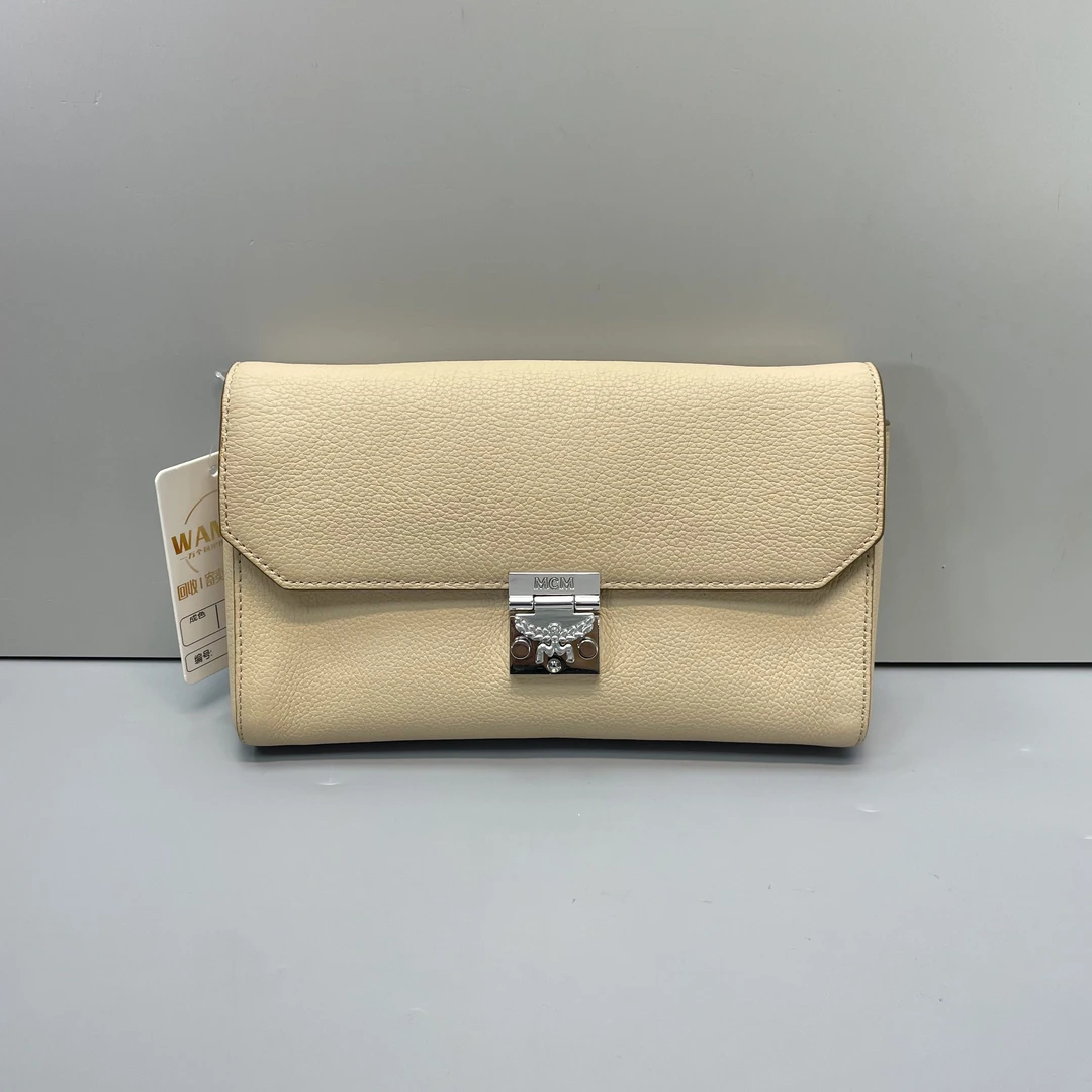 95新 MCM 媚姐/mcm奶茶色链条包23x14x4cmF121806