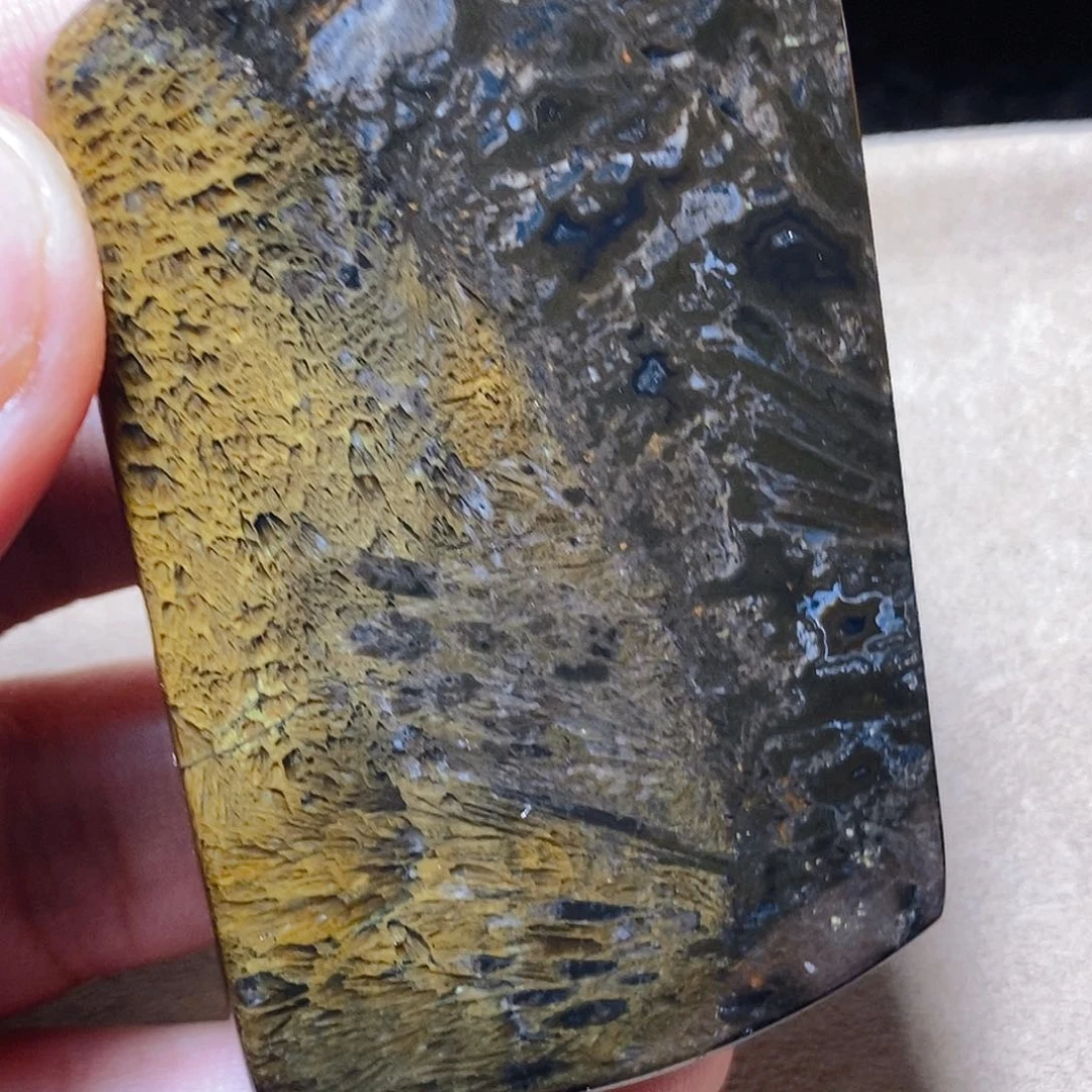 未镶嵌颈饰玛瑙/玉髓梦**生