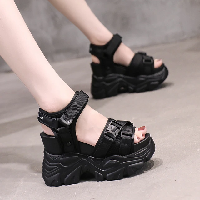 坡跟凉鞋女夏2025新款夏季内增高凉鞋厚底罗马舒适露趾女鞋超高跟