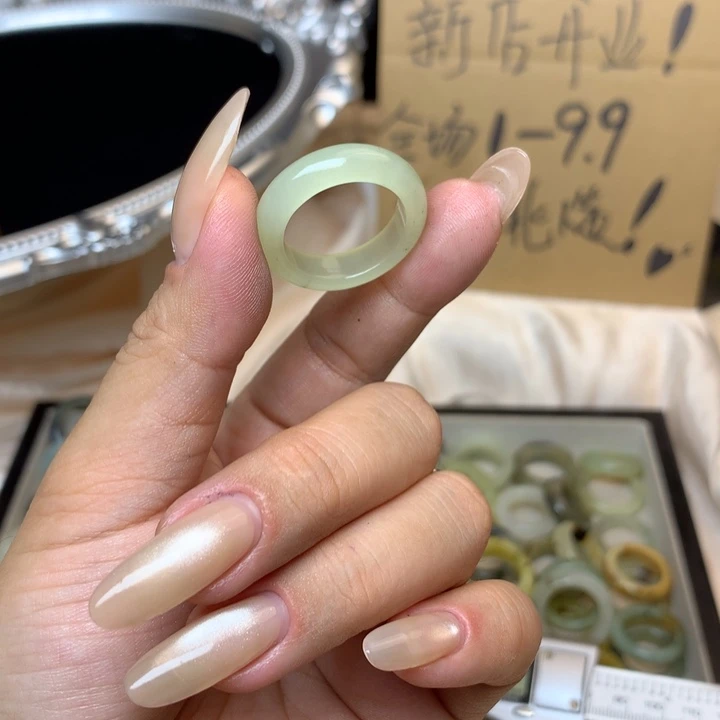 娜***了合金蛇纹石玉戒指