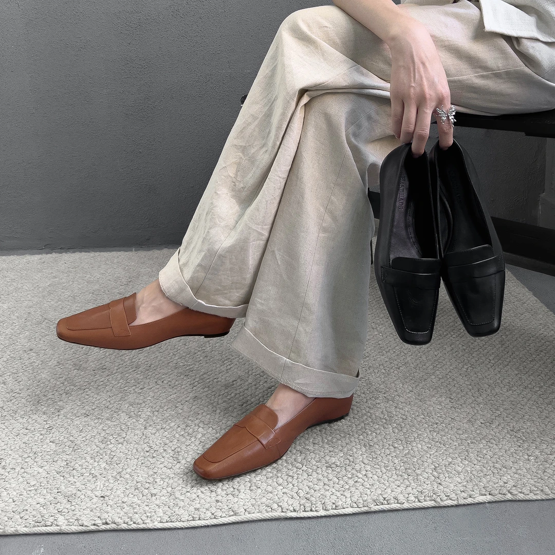 2025年春秋季新款单鞋女时尚复古百搭软底休闲平底英伦风小皮鞋女
