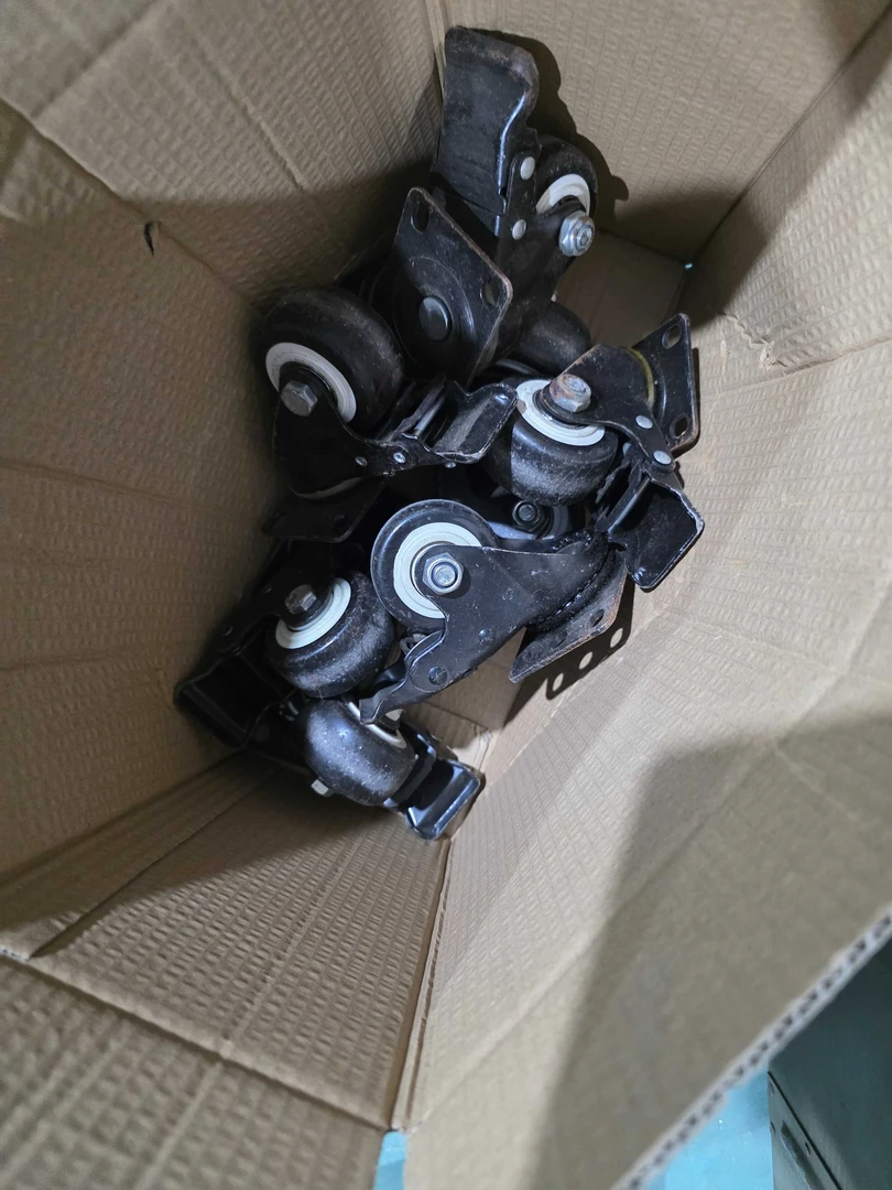 黑白轮子一套4个带轴承