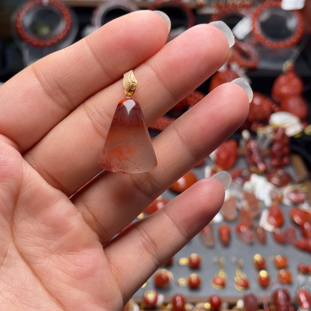 南红玛瑙18K金镶嵌保山戒指