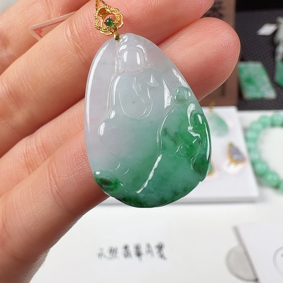 翡翠18K金镶嵌颈饰