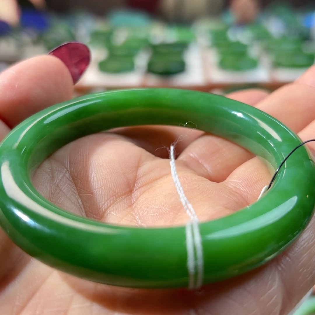 未镶嵌手镯和田玉（碧玉）