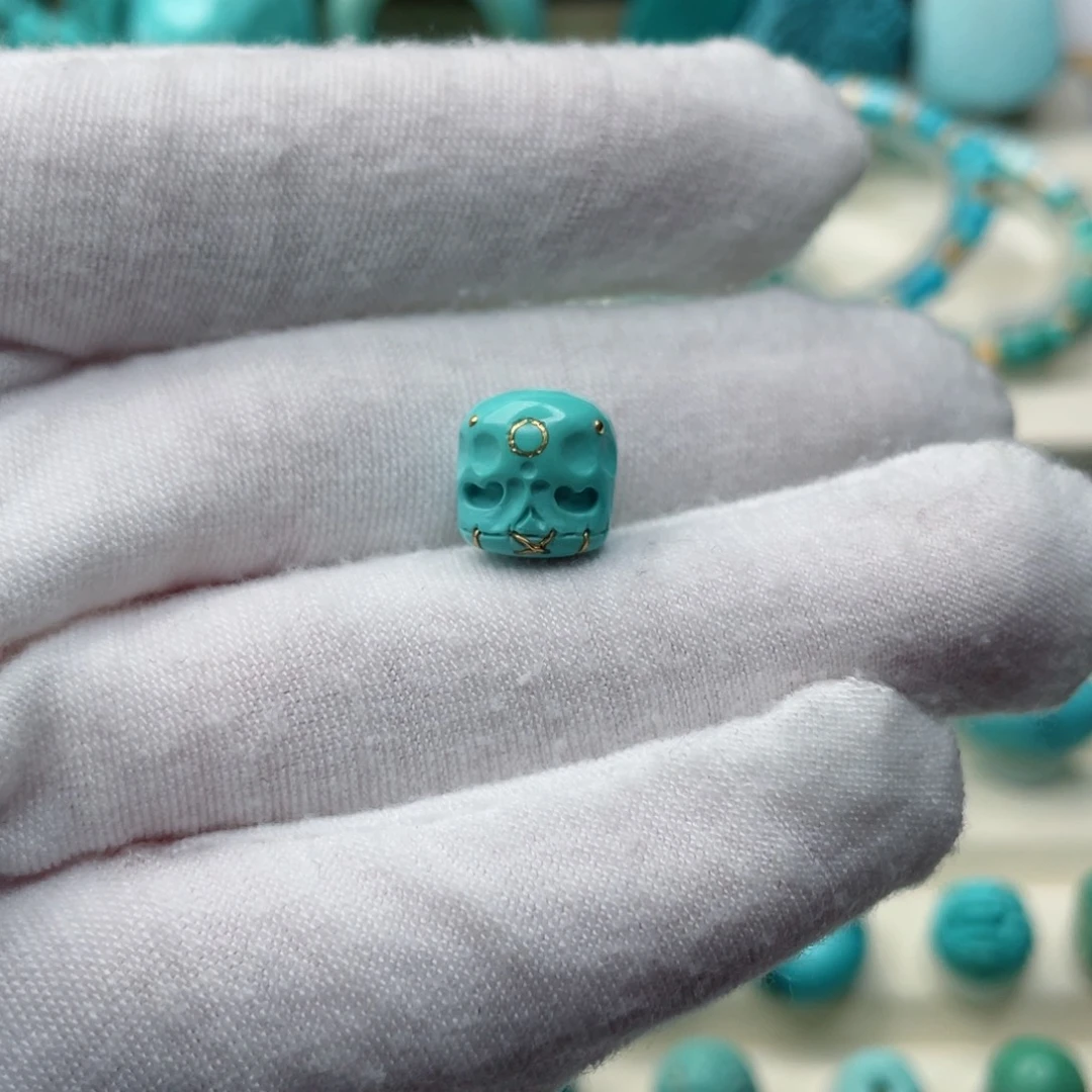 未镶嵌绿松石珠宝奇石