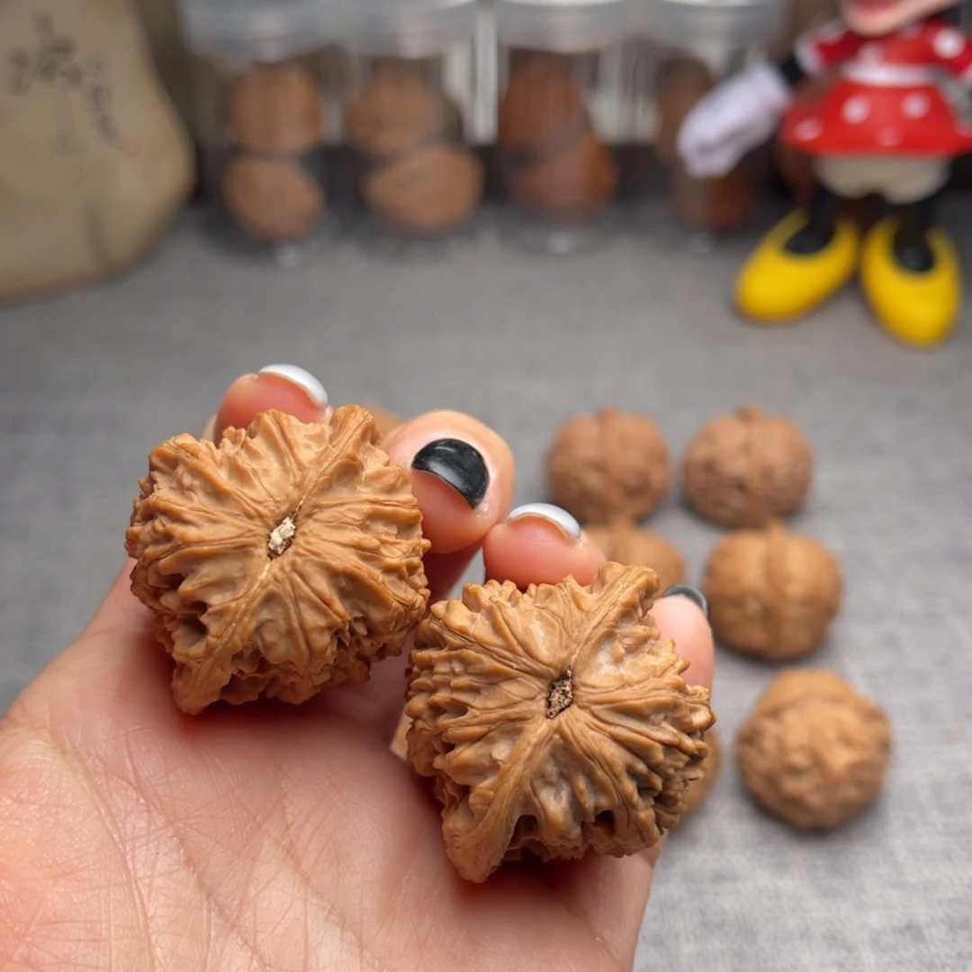 吊坠文玩核桃40尺火焰鸡心全品