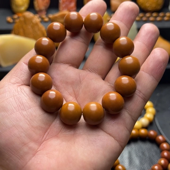 未***年未镶嵌手串石英质玉