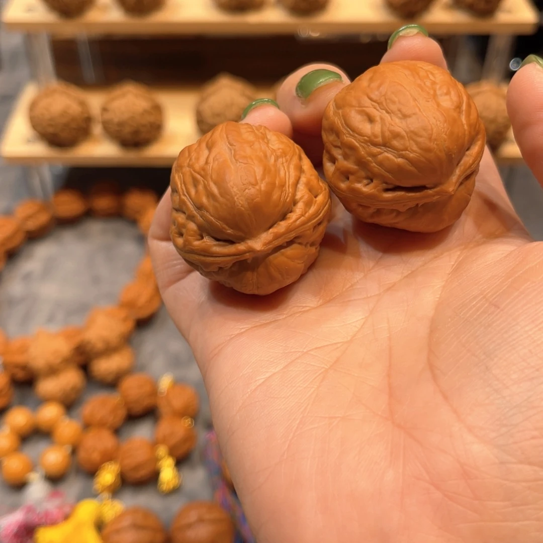 文玩核桃把件玉面金蟾