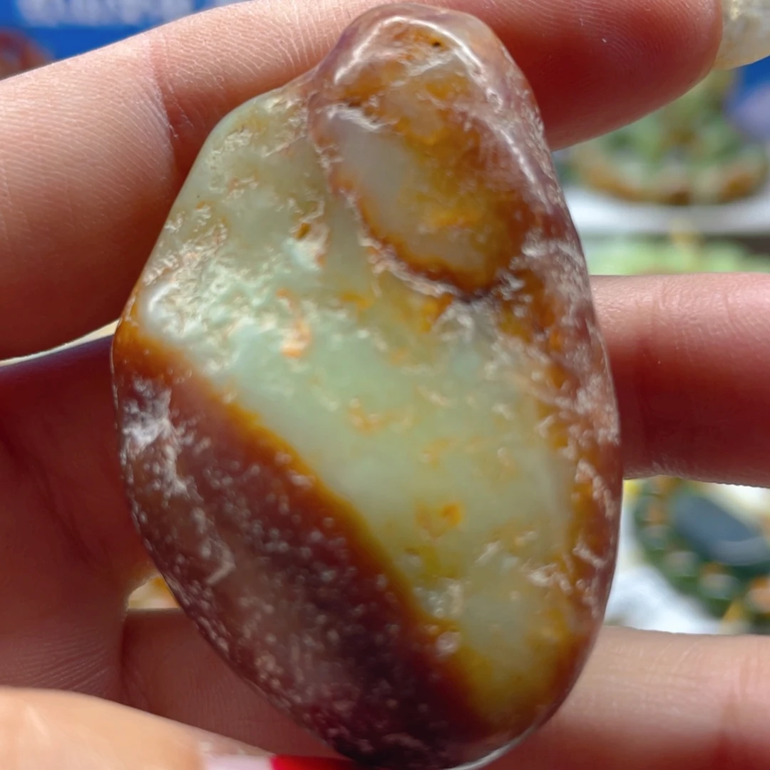 透闪石质玉未镶嵌把件