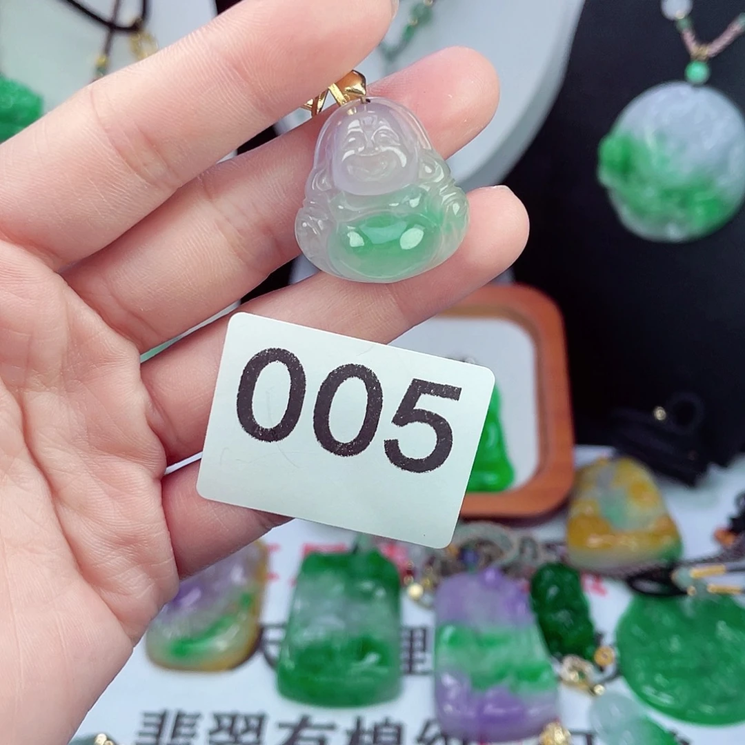 翡翠未镶嵌吊坠(赠链)