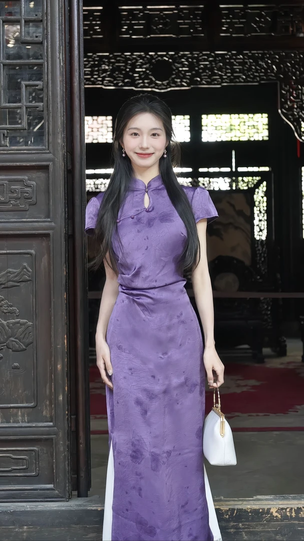 紫色中式国风改良旗袍缎面连衣裙2025气质夏季修身新款臀裙巨显瘦