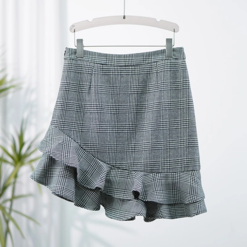 一路童行  谷系列  B52  品牌撤柜女装简约百搭短裙  20435001