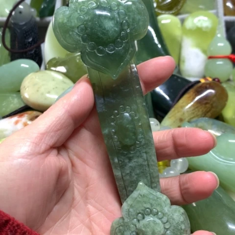 蛇纹石玉未镶嵌手把件