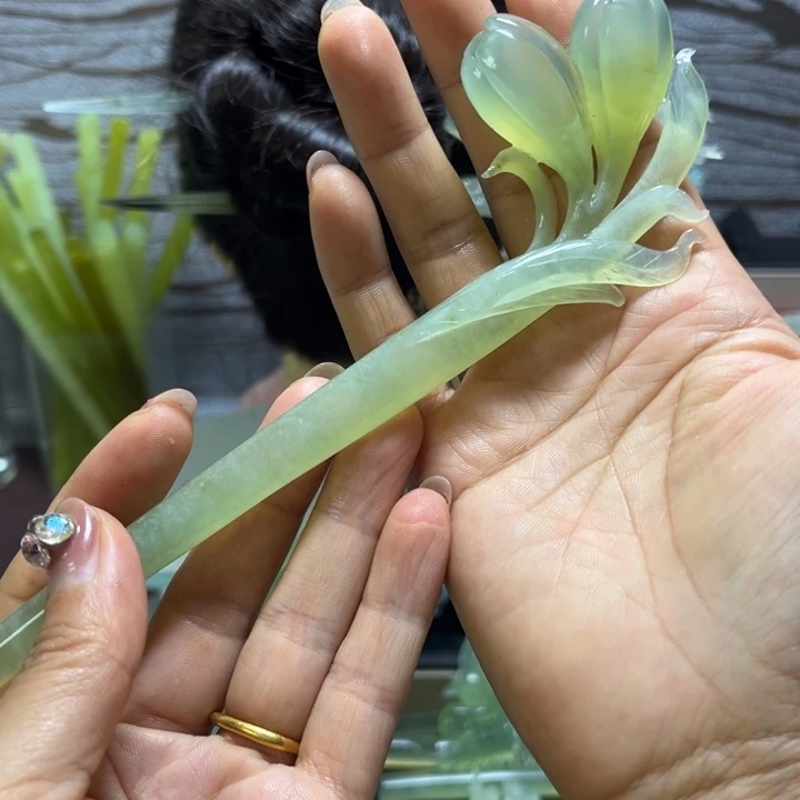 蛇纹石玉未镶嵌发簪