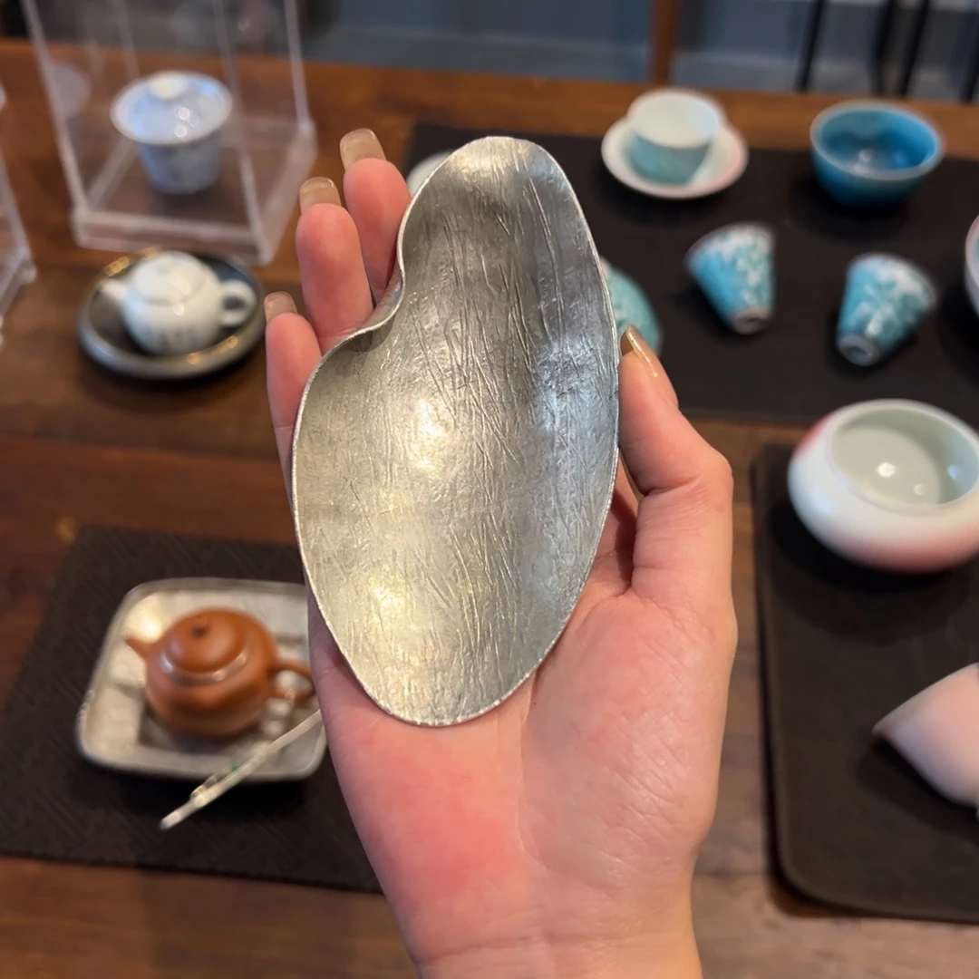 陶瓷。      陶瓷。