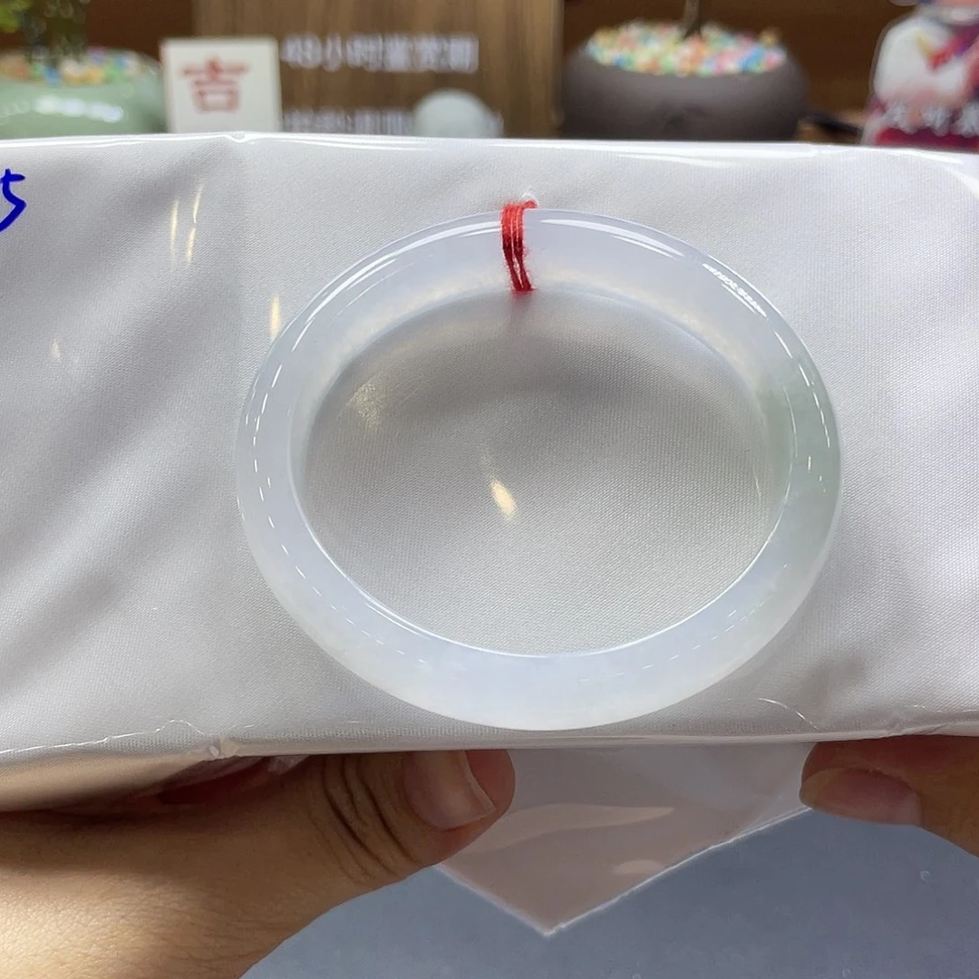 翡翠未镶嵌手镯50 号