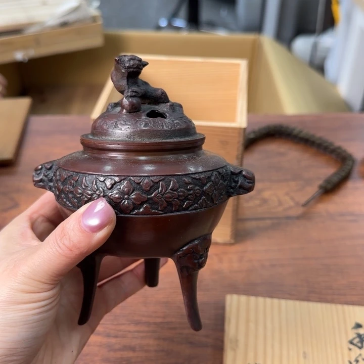 一个陶瓷物件哈哈哈哈