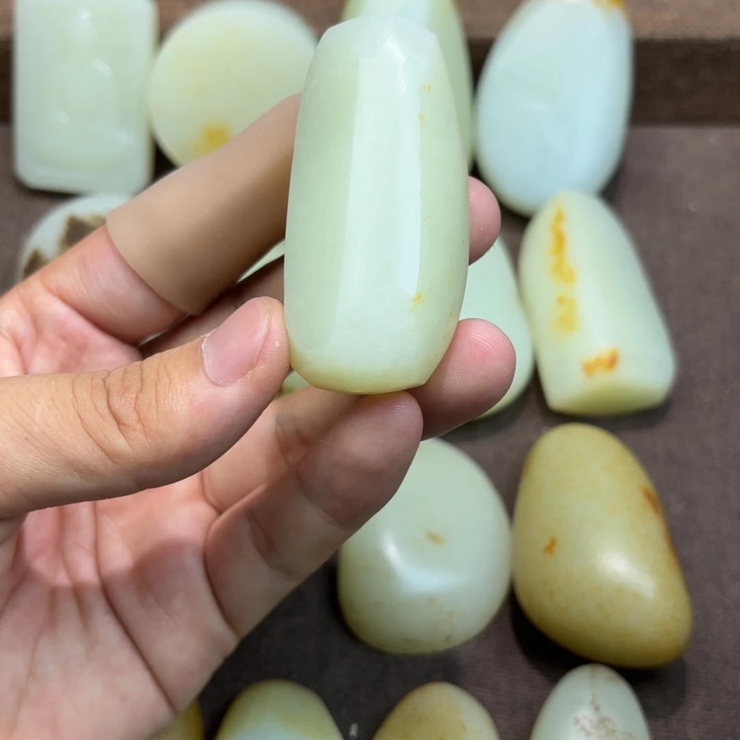 挂件未镶嵌定制和田玉往***。