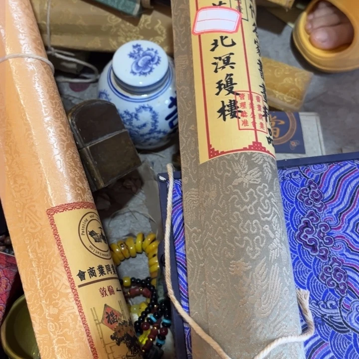 瓷片给与人的感觉都一样