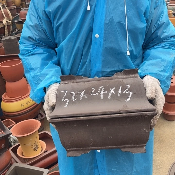 紫砂紫砂花盆和小