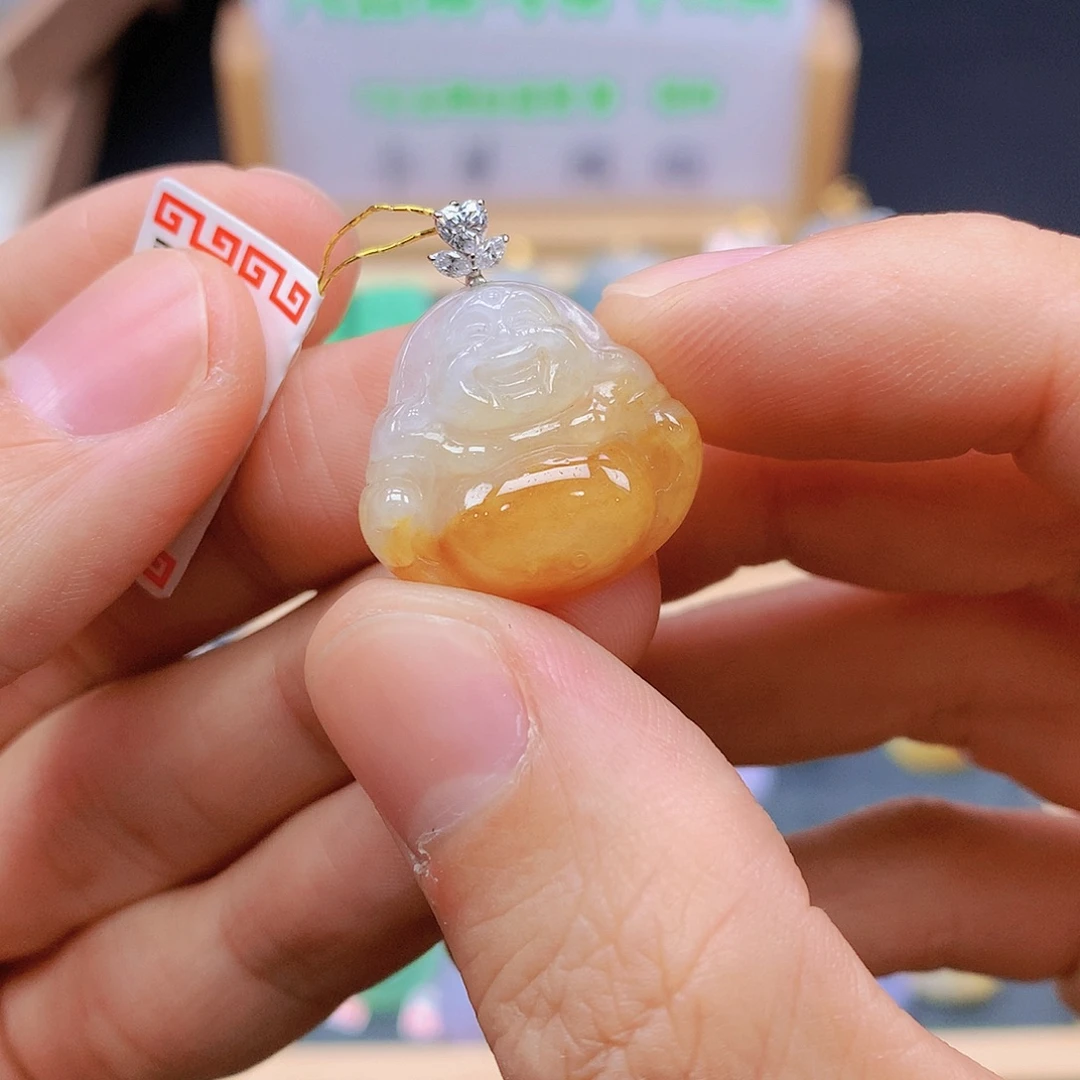 翡翠18K金镶嵌颈饰翡翠