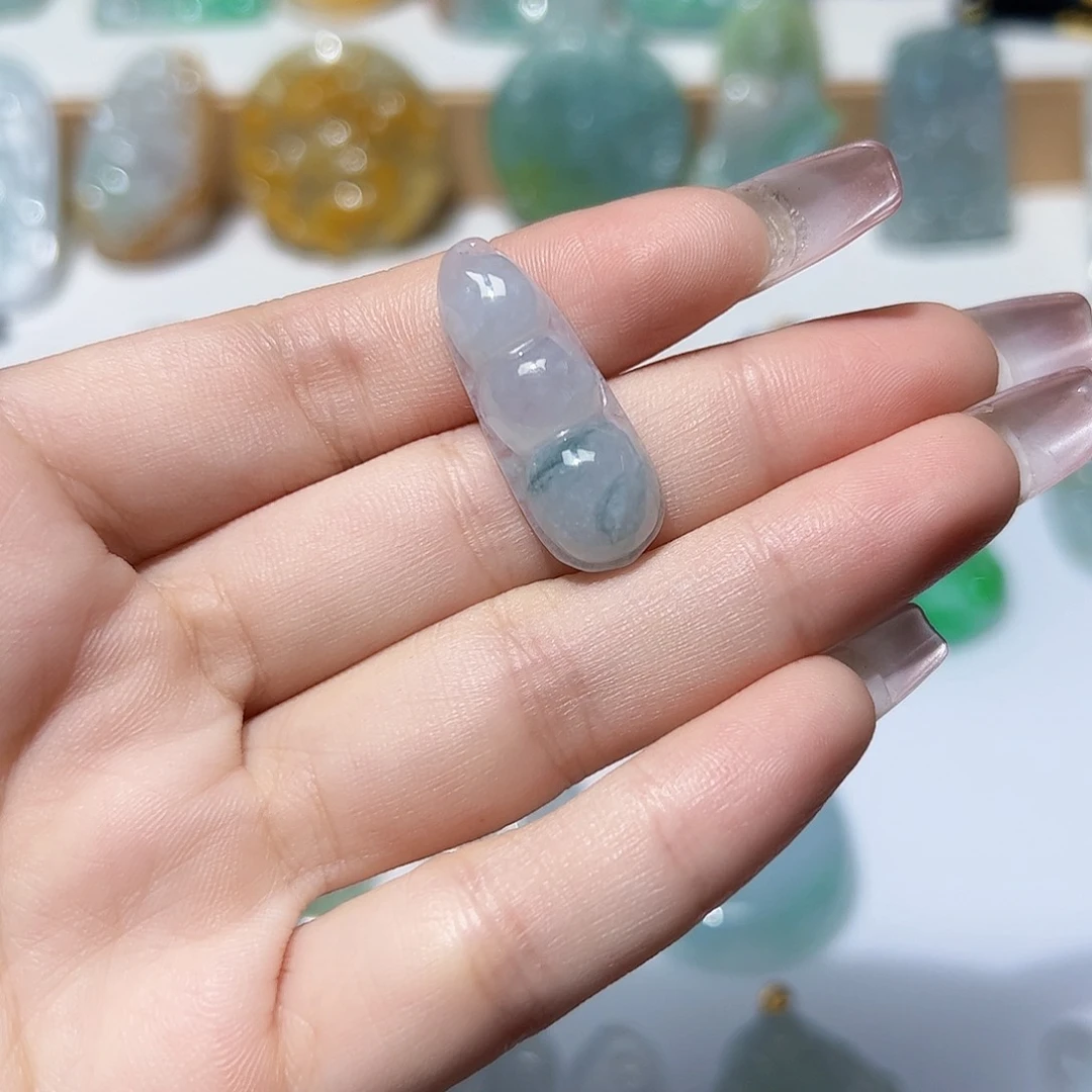 翡翠未镶嵌颈饰天然A货翡翠