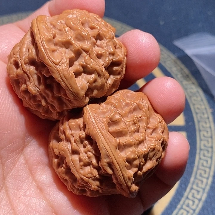 【闪购商品】文玩核桃吊坠墨**年延庆元宝