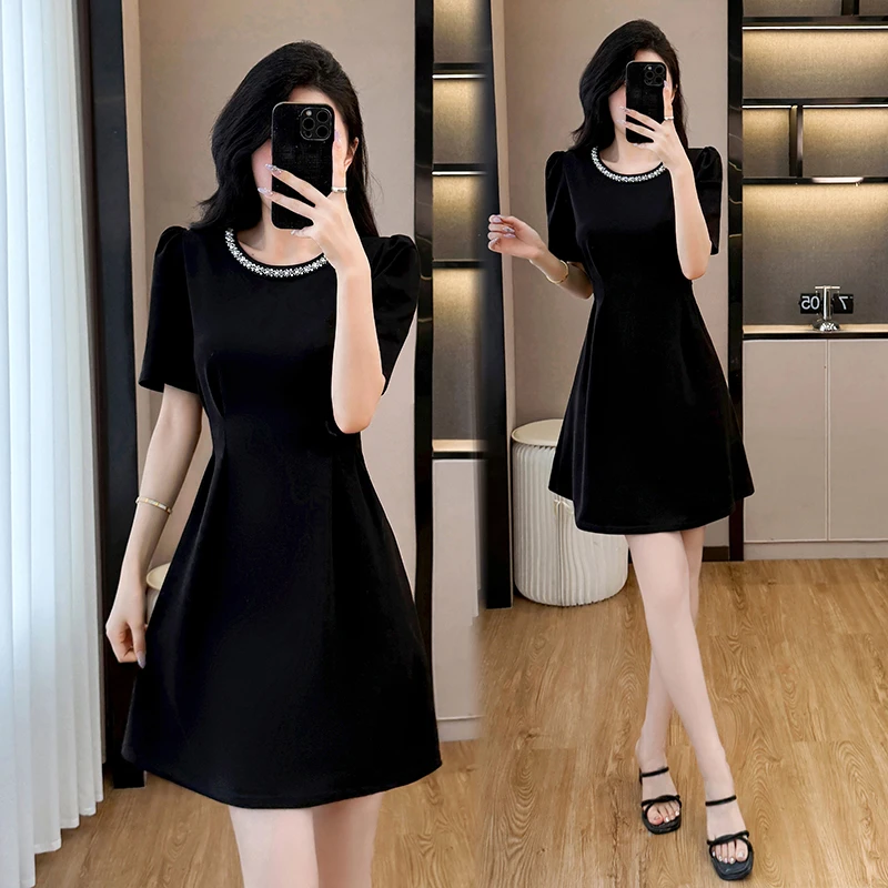 2025连衣裙胖mm大码赫本裙子黑色显瘦气质新款时尚洋气百搭女装
