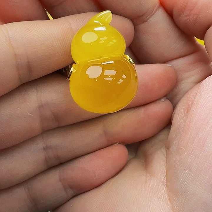 未镶嵌琥珀珠宝奇石