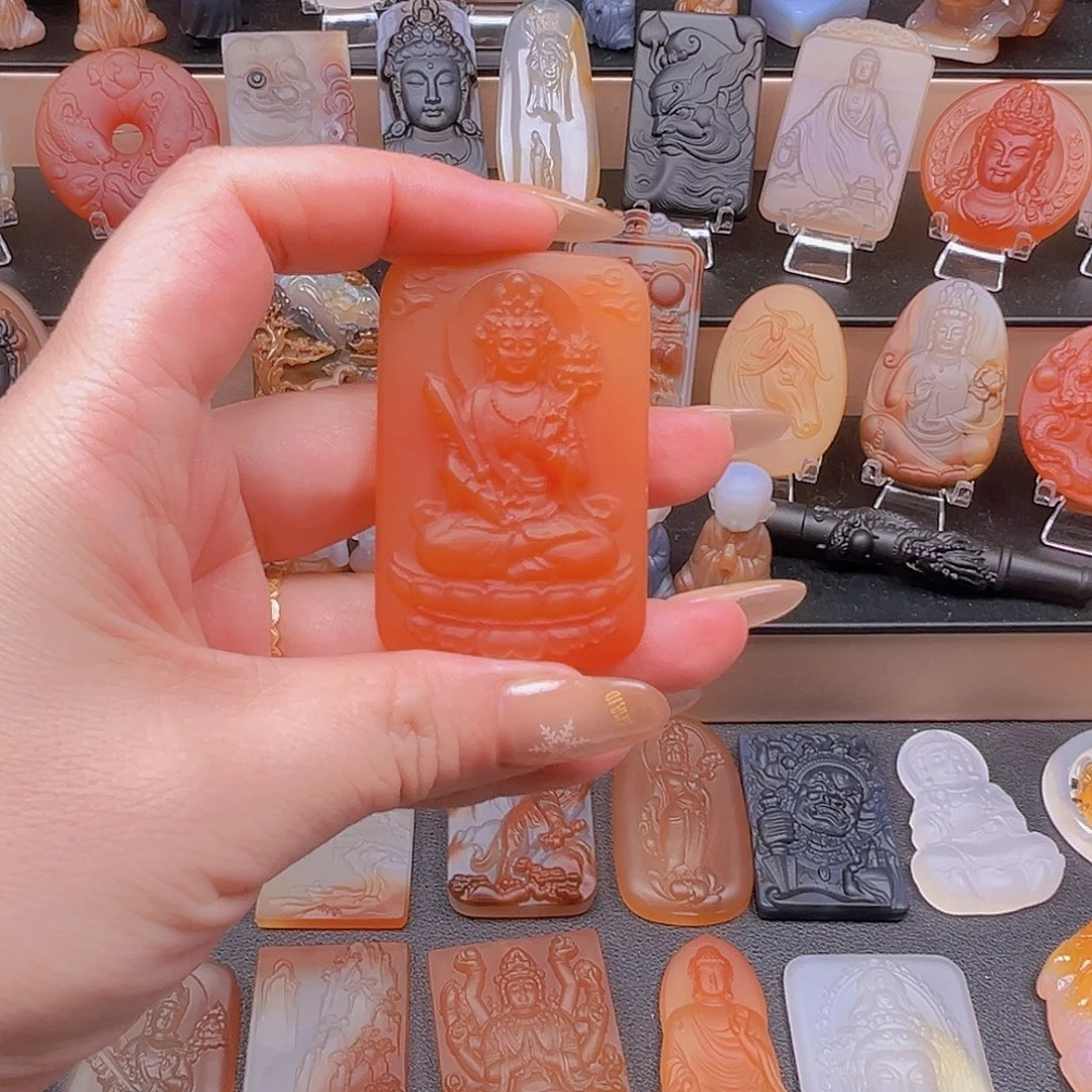 明***风玛瑙/玉髓未镶嵌颈饰