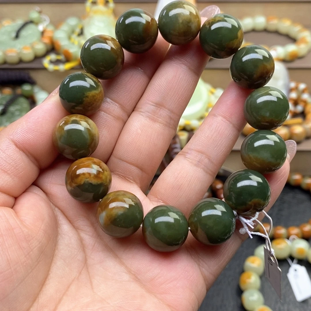 透闪石质玉未镶嵌手串