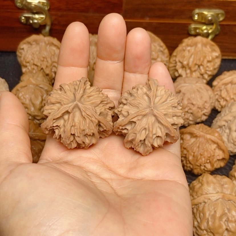 【闪购商品】吊坠文玩核桃大****为三棱38