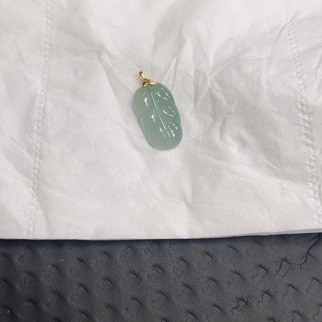 翡翠18K金镶嵌颈饰脚*18k半山水叶子