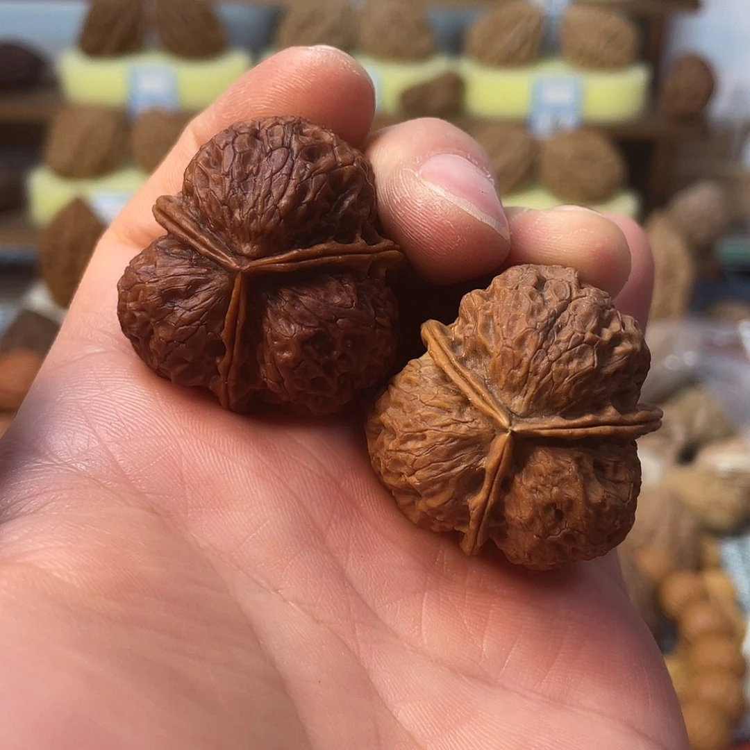 文玩核桃把件铁三棱2