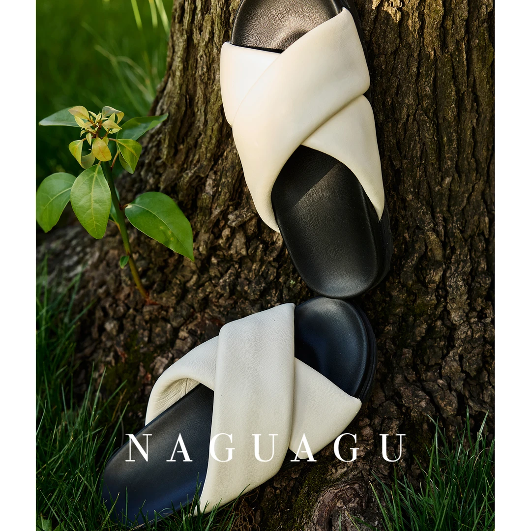 【云朵凉拖】粒面绵羊皮 交叉设计露趾沙滩拖鞋休闲懒人一脚蹬女