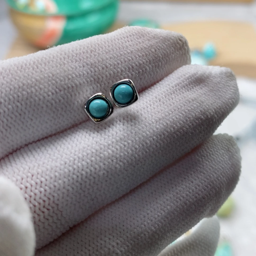 绿松石颈饰未镶嵌