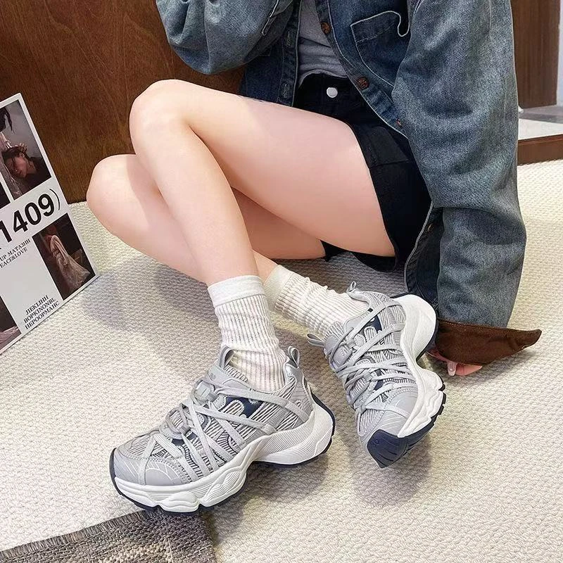 韩系厚底增高轻便超火老爹运动鞋子女透气2025春季新款爆款休闲鞋