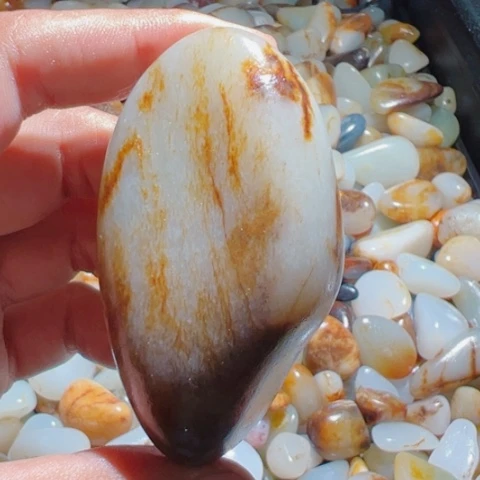 和田玉未镶嵌珠宝奇石108克