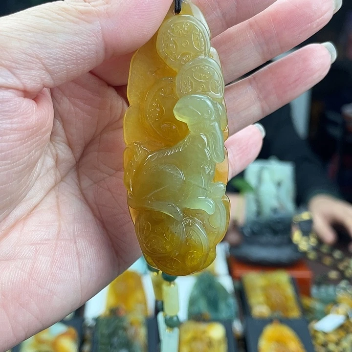 未镶嵌蛇纹石玉颈饰