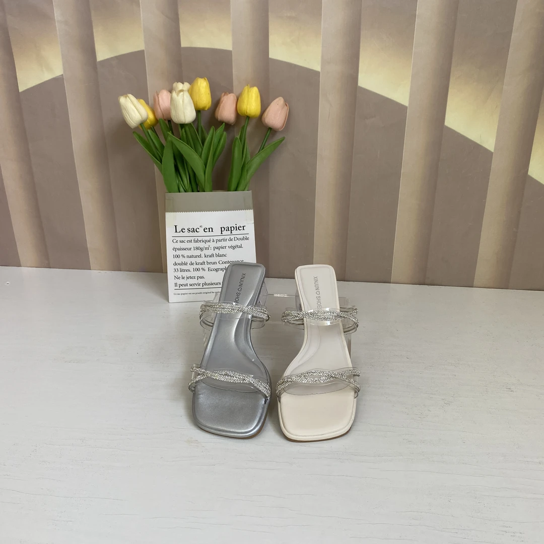 1222夏季新款时尚水钻一字带水晶粗跟凉拖F