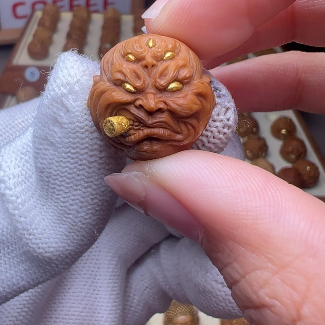 猴头核桃把件精修镶嵌金烟鬼全品有正常封口线