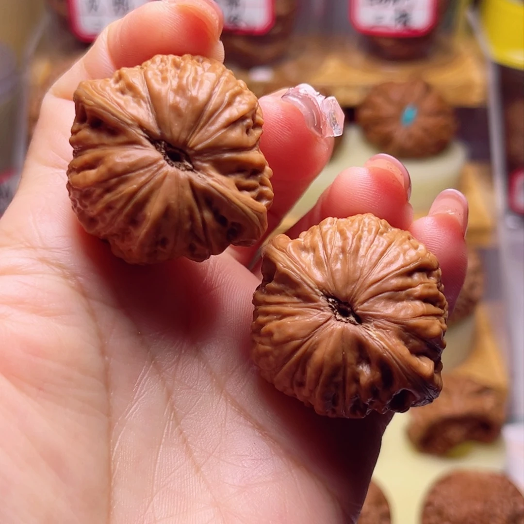 文玩核桃吊坠37铁锤妹