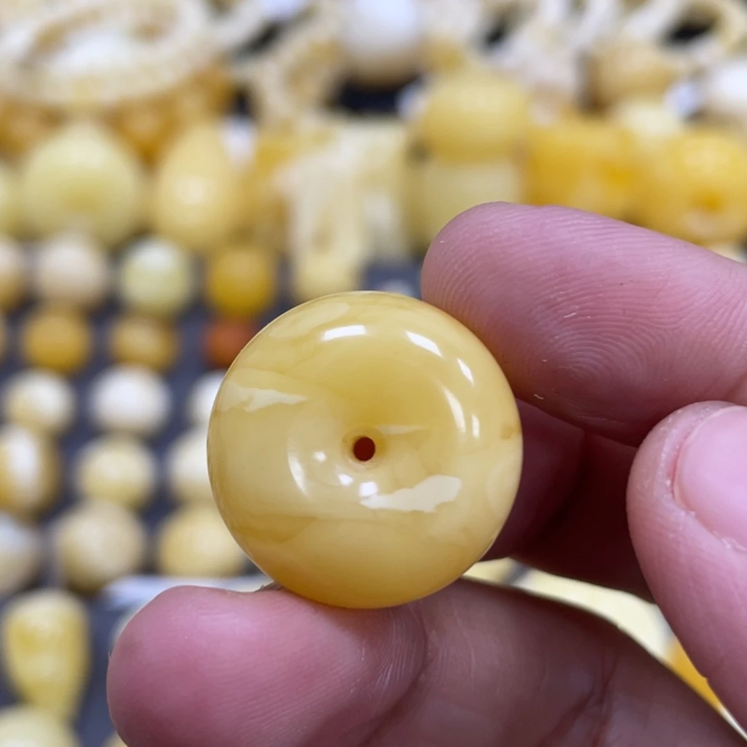 蜜蜡未镶嵌裸石21.5*11.5mm