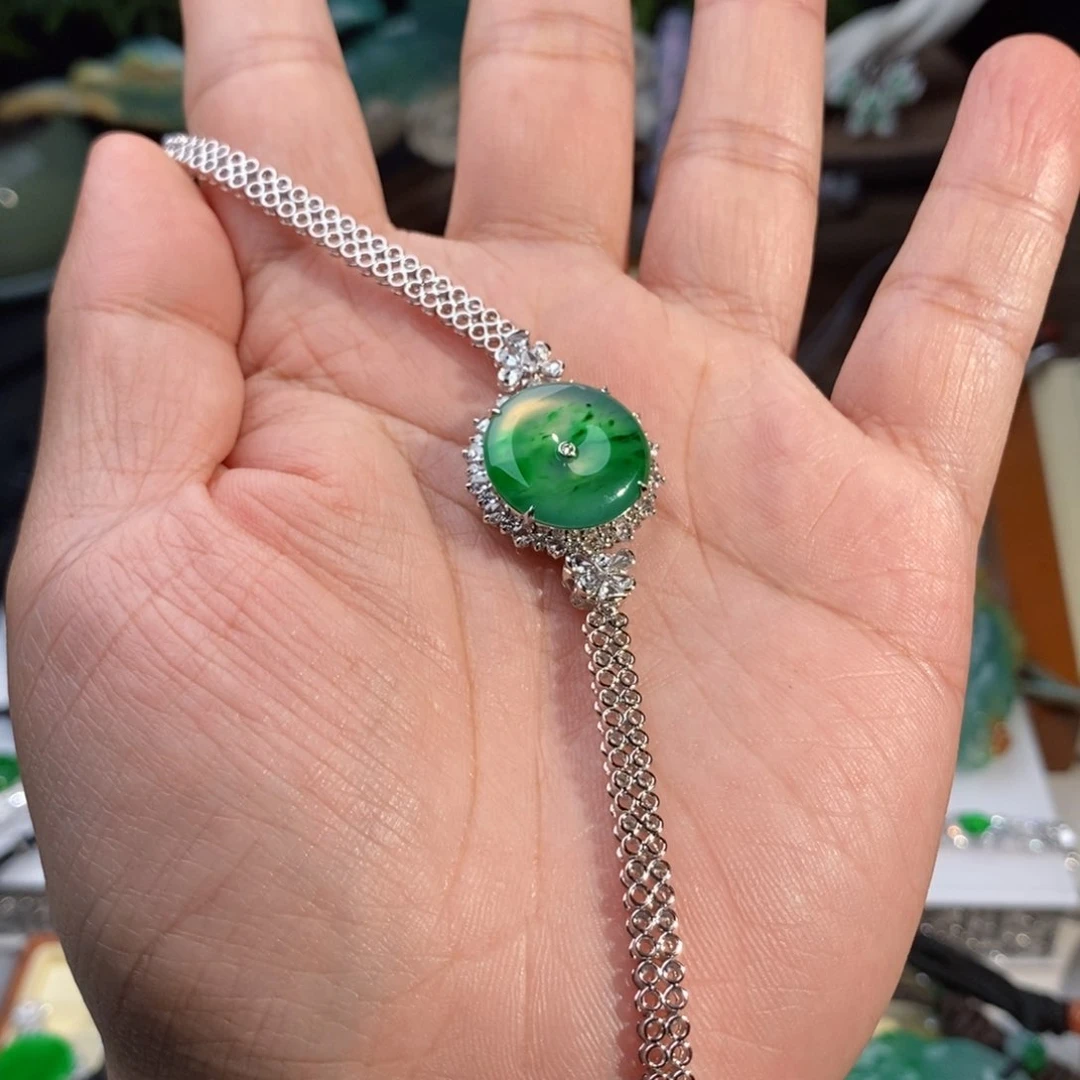 翡翠颈饰18K金镶嵌高冰飘绿平安扣手链