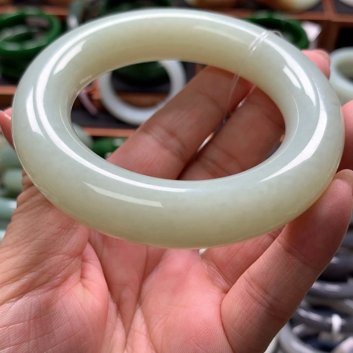 【闪购商品】未镶嵌手镯和田玉