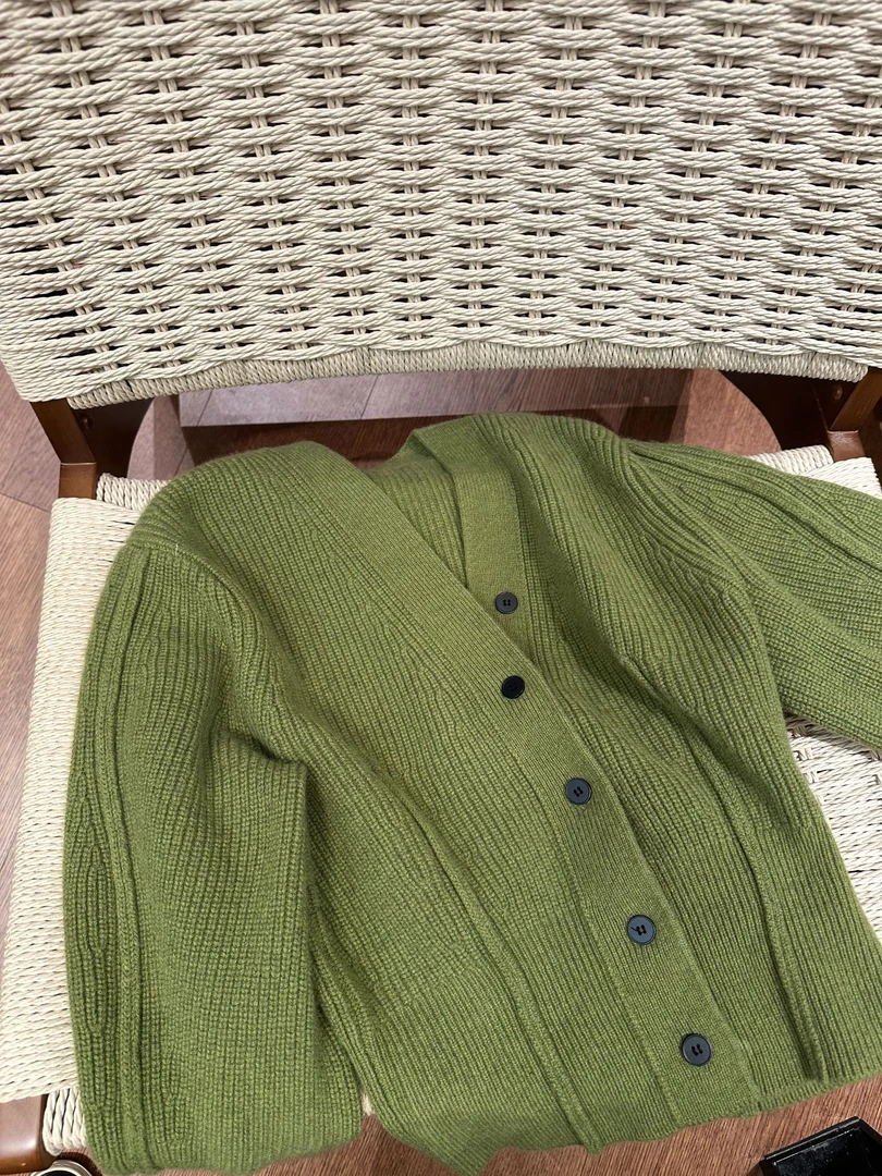 配牛油果绿0082大衣女毛衣上衣